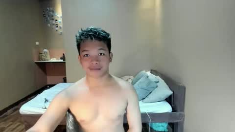 Snapshot of bexyourxman chatting on 05/08/26, 02:33 Adrian online show from 05/08/26, 02:33