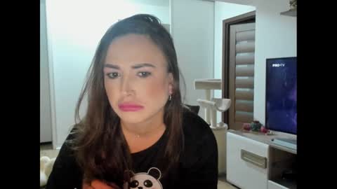   BeyonceDoll       Twitter DollBeyonce    online show from 01/25/25, 07:49