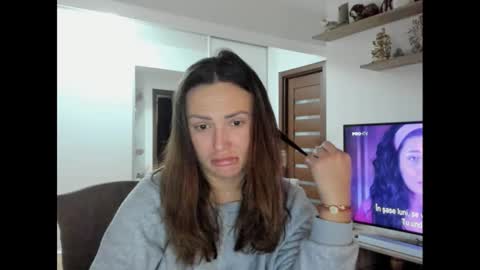   BeyonceDoll       Twitter DollBeyonce    online show from 01/26/25, 11:50