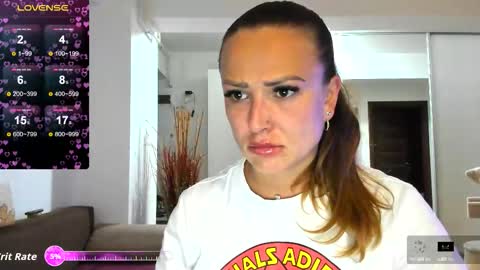   BeyonceDoll       Twitter DollBeyonce    online show from 09/16/25, 04:19