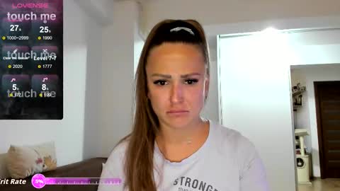   BeyonceDoll       Twitter DollBeyonce    online show from 09/17/25, 05:47