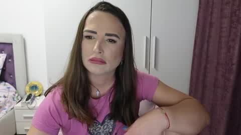   BeyonceDoll       Twitter DollBeyonce    online show from 04/18/26, 07:07