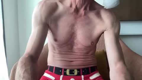 Snapshot of bgrade chatting on 12/24/24, 11:22 bgrade online show from 12/24/24, 11:22