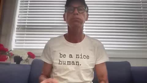 Snapshot of bgrade chatting on 02/14/26, 07:32 bgrade online show from 02/14/26, 07:32