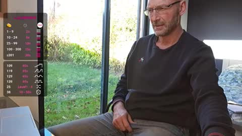 My name is David and if you like public exhibitions you wont be disappointed with me LoL - My favorite vibes is 44  online show from 12/02/25, 09:47