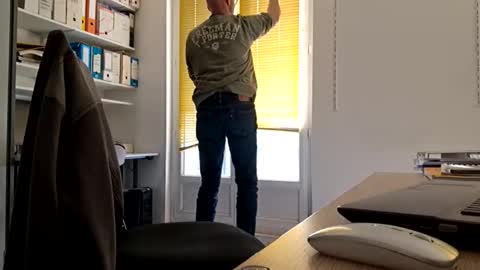 My name is David and if you like public exhibitions you wont be disappointed with me LoL - My favorite vibes is 44  online show from 03/30/26, 03:57