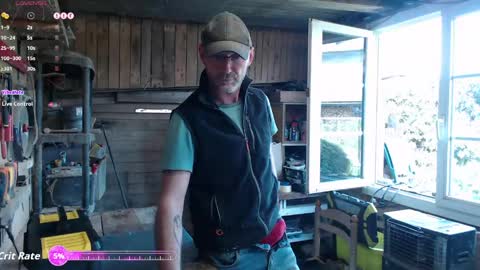 My name is David and if you like public exhibitions you wont be disappointed with me LoL - My favorite vibes is 44  online show from 04/14/26, 11:49