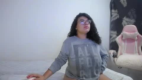 Bianca Tuesday to Sunday from 2am to 6am UTC-5 online show from 11/11/25, 09:20