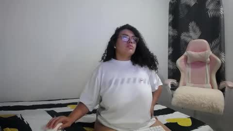 Bianca Tuesday to Sunday from 2am to 6am UTC-5 online show from 01/09/26, 09:34