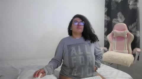 Bianca Tuesday to Sunday from 2am to 6am UTC-5 online show from 01/13/26, 09:14