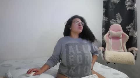 Bianca Tuesday to Sunday from 2am to 6am UTC-5 online show from 02/06/26, 09:23