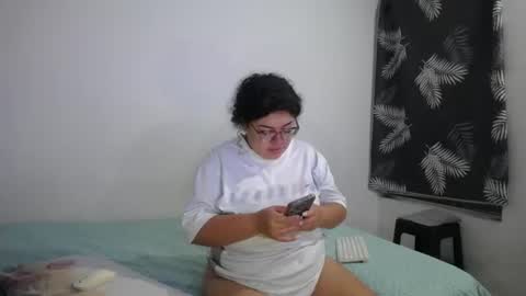Snapshot of bianca_boobs chatting on 07/15/26, 09:25 Bianca Tuesday to Sunday from 2am to 6am UTC-5 online show from 07/15/26, 09:25