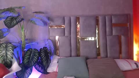 Bianca online show from 10/31/25, 03:18