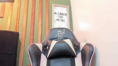 bianca_spear online show from 12/13/25, 07:53