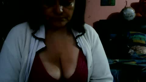 Snapshot of biancasteel chatting on 06/12/26, 10:41 biancasteel online show from 06/12/26, 10:41