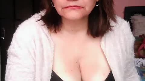 Snapshot of biancasteel chatting on 06/18/26, 04:33 biancasteel online show from 06/18/26, 04:33