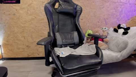 Biancastrong.. IGThebiancastrong online show from 01/14/25, 08:31