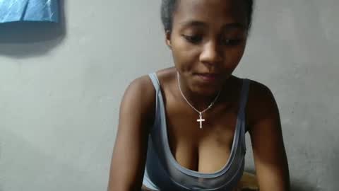 bienvenue987832 online show from 04/27/26, 10:46