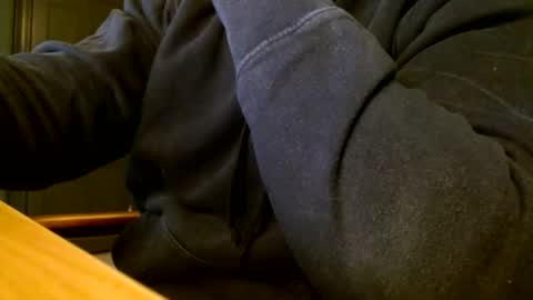 Snapshot of bifitboy chatting on 12/30/24, 04:19 Ryan online show from 12/30/24, 04:19