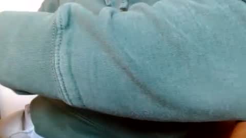 Snapshot of bifitboy chatting on 10/20/25, 01:44 Ryan online show from 10/20/25, 01:44