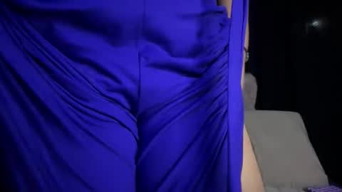 lau li online show from 10/10/25, 09:08