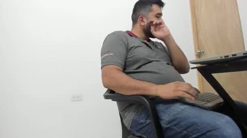 Tommy online show from 09/17/25, 03:08