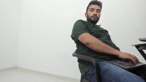 Tommy online show from 10/02/25, 02:18