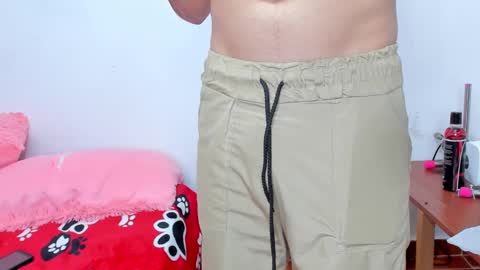 Snapshot of big_dicktop23 chatting on 12/04/24, 04:54 john and cris online show from 12/04/24, 04:54