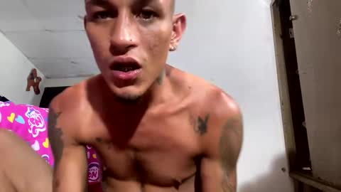 Stiven Leon online show from 01/01/25, 07:21