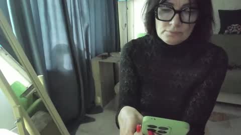 mom online show from 03/26/26, 02:17