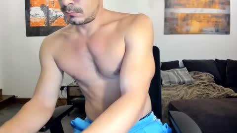 Snapshot of big_white_dick7 chatting on 10/15/25, 06:41 temporarily free online show from 10/15/25, 06:41