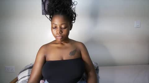 bigassmello_ online show from 05/11/26, 08:17