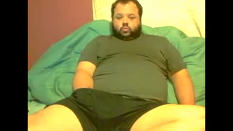 Snapshot of bigbear3287 chatting on 09/22/25, 06:59 Liam online show from 09/22/25, 06:59