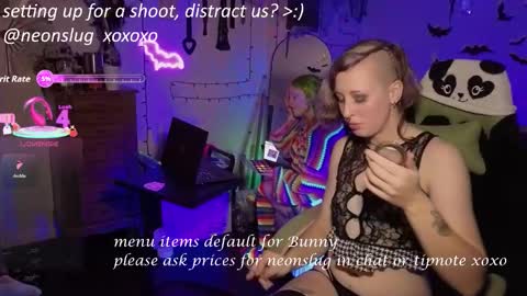 bigbearandbunny online show from 12/18/25, 08:26