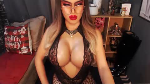 Loraine Cruz online show from 02/09/25, 04:18