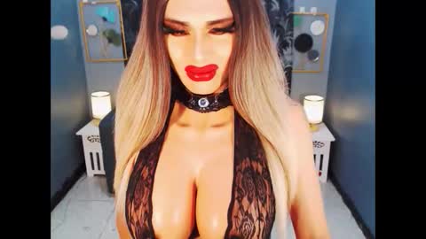 Snapshot of bigbomblhoraine chatting on 05/10/26, 03:50 Loraine Cruz online show from 05/10/26, 03:50