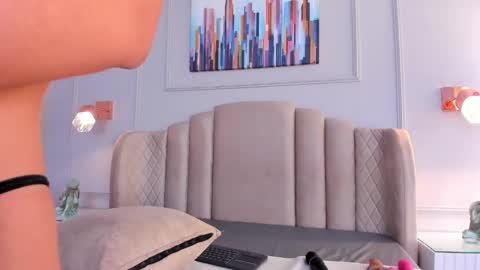   online show from 02/08/25, 04:25