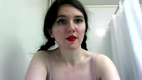 Isabella online show from 02/20/25, 09:20