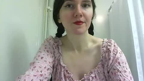 Isabella online show from 10/14/25, 06:36