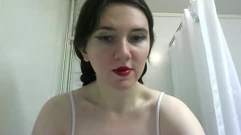 Isabella online show from 10/26/25, 07:14