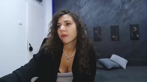 Snapshot of bigbuttjany chatting on 09/29/25, 09:19 bigbuttjany online show from 09/29/25, 09:19