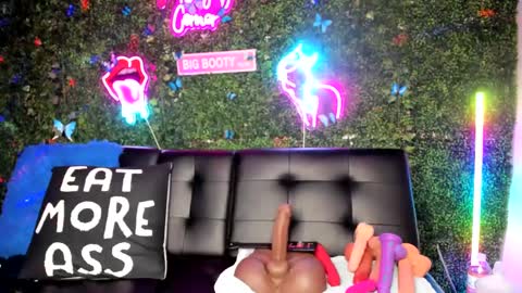 Snapshot of bigbuttsarena chatting on 12/03/24, 12:02 bigbuttsarena online show from 12/03/24, 12:02