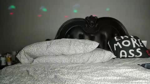 Snapshot of bigbuttsarena chatting on 09/12/25, 03:17 bigbuttsarena online show from 09/12/25, 03:17