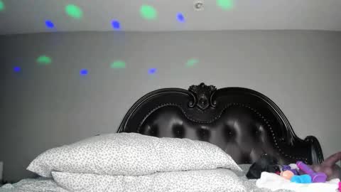 Snapshot of bigbuttsarena chatting on 12/16/25, 05:29 bigbuttsarena online show from 12/16/25, 05:29