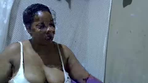 Snapshot of bigclit_wethairypus chatting on 06/30/26, 06:09 bigclit_wethairypus online show from 06/30/26, 06:09