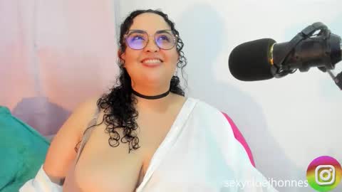 Cloe   online show from 09/12/25, 06:02