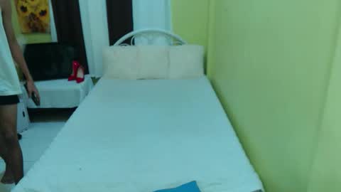 Snapshot of bigcock_kerbzz chatting on 09/21/25, 12:40 bigcock_kerbzz online show from 09/21/25, 12:40