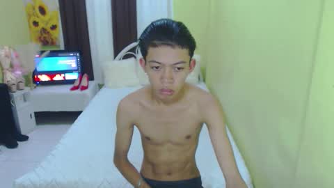 Snapshot of bigcock_kerbzz chatting on 10/21/25, 01:17 bigcock_kerbzz online show from 10/21/25, 01:17