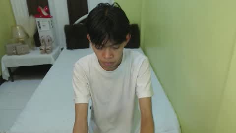 Snapshot of bigcock_kerbzz chatting on 11/17/25, 01:17 bigcock_kerbzz online show from 11/17/25, 01:17