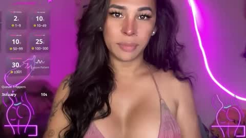 queen amanda online show from 12/21/25, 05:25